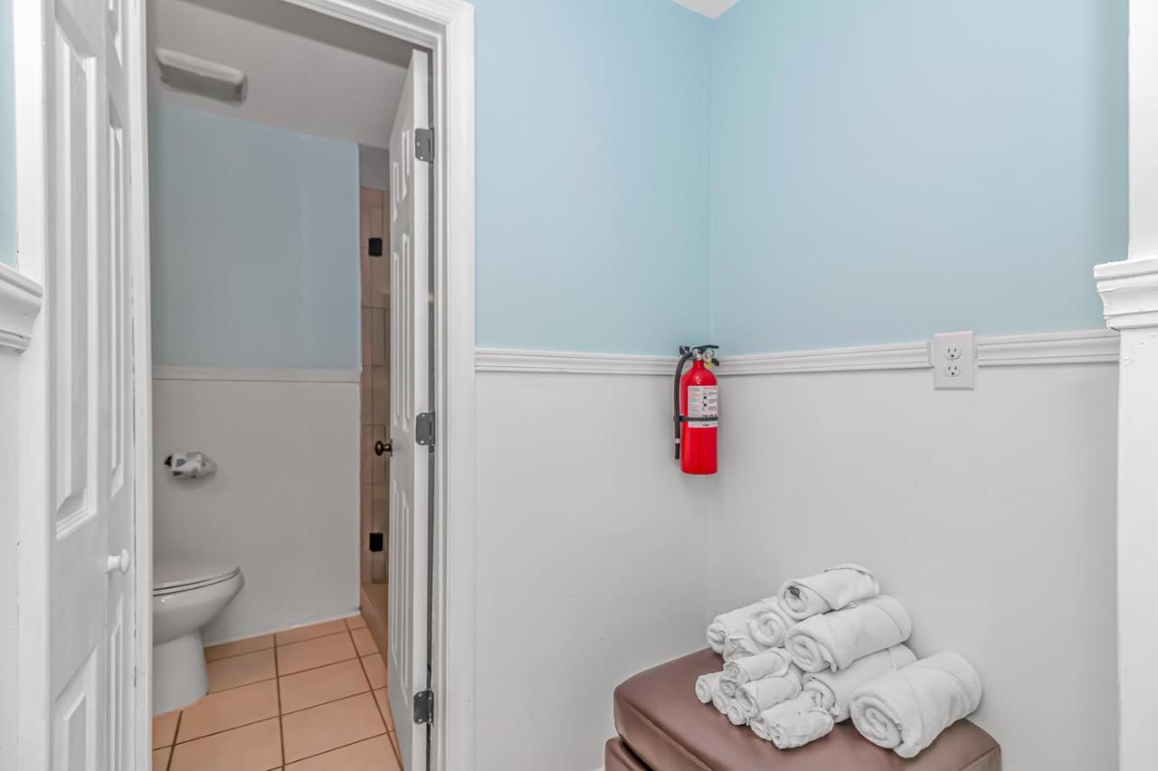 125 Atlantic Avenue Unit E - Pet Friendly! Walk To The Beach And Pier!1Br -1Ba - Sleeps 2-4 Guests! Миртл-Бич Экстерьер фото